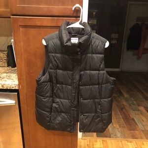 Old Navy XL Black Puffer Vest